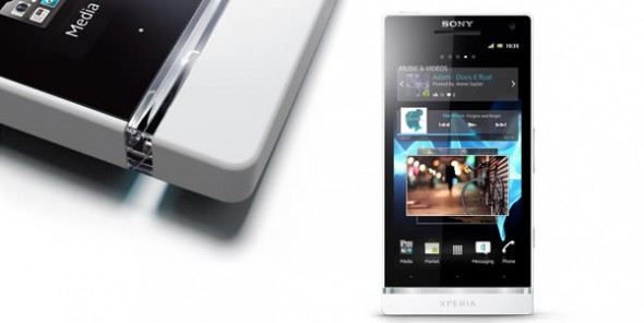sony-xperia-s-whole-glass-cloce-up-2801-590x296